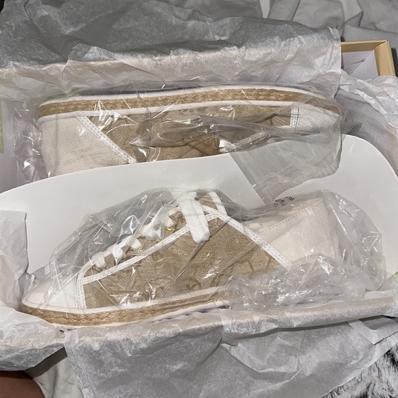 Michael Kors Kristy Slide NWOT - Picture 7 of 7